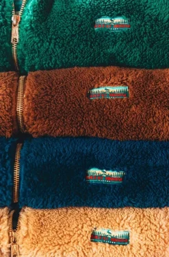 Hot Kiel James Patrick The Vermont Moose Fleece